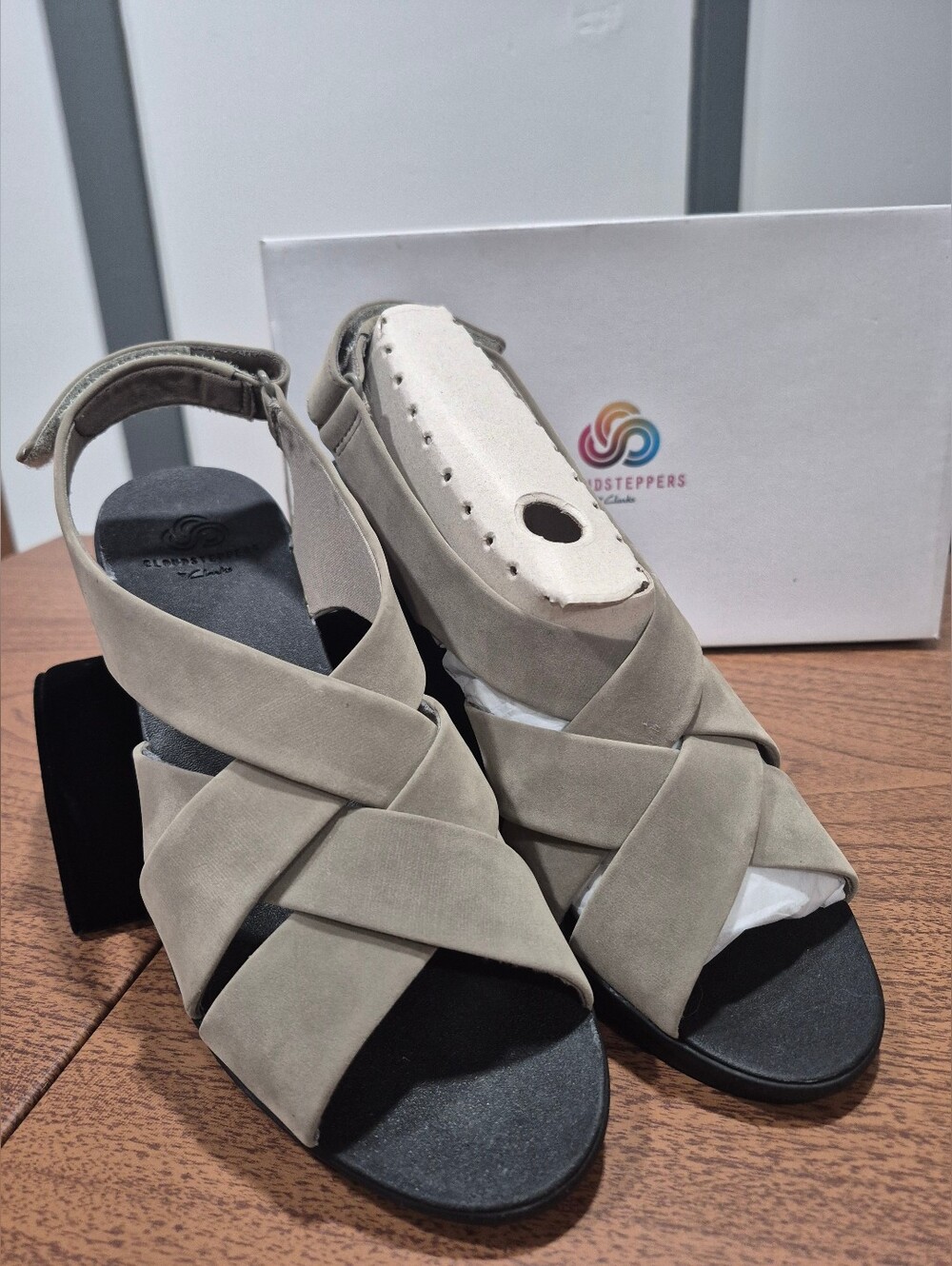 NIB Clarks Cloudsteppers Caddell Jena
